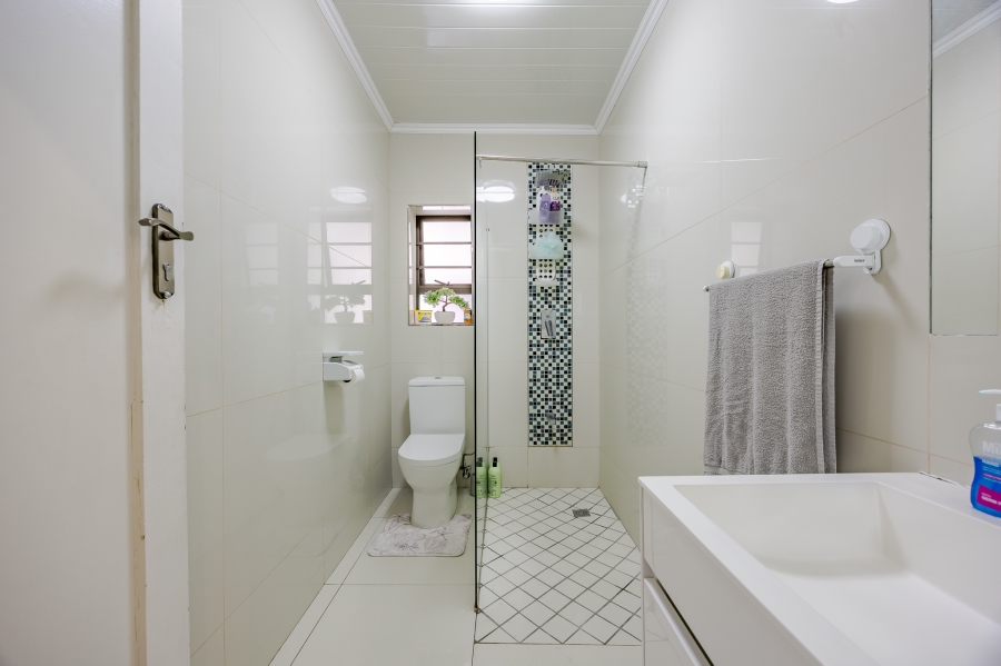 3 Bedroom Property for Sale in Avondale Western Cape